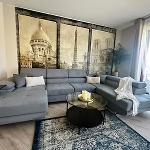 https://apartament-centrum-krawiecka.hotelswroclaw.com